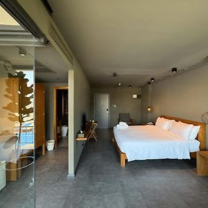 Centric Place Hotel